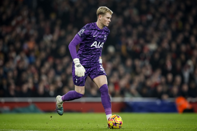 九游网页版入口-天空体育：西汉姆有意热刺门将金斯基，可能租借球员到本赛季结束